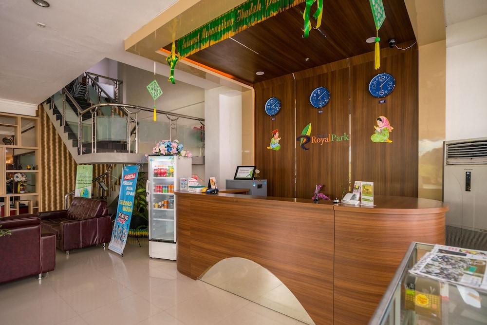 Royal Park Hotel Samarinda Ngoại thất bức ảnh