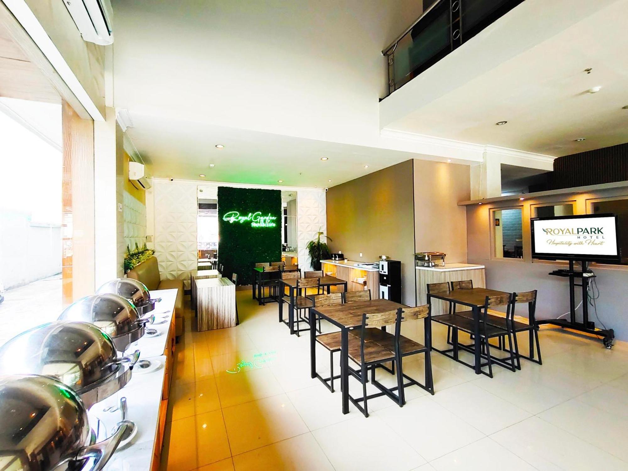 Royal Park Hotel Samarinda Ngoại thất bức ảnh