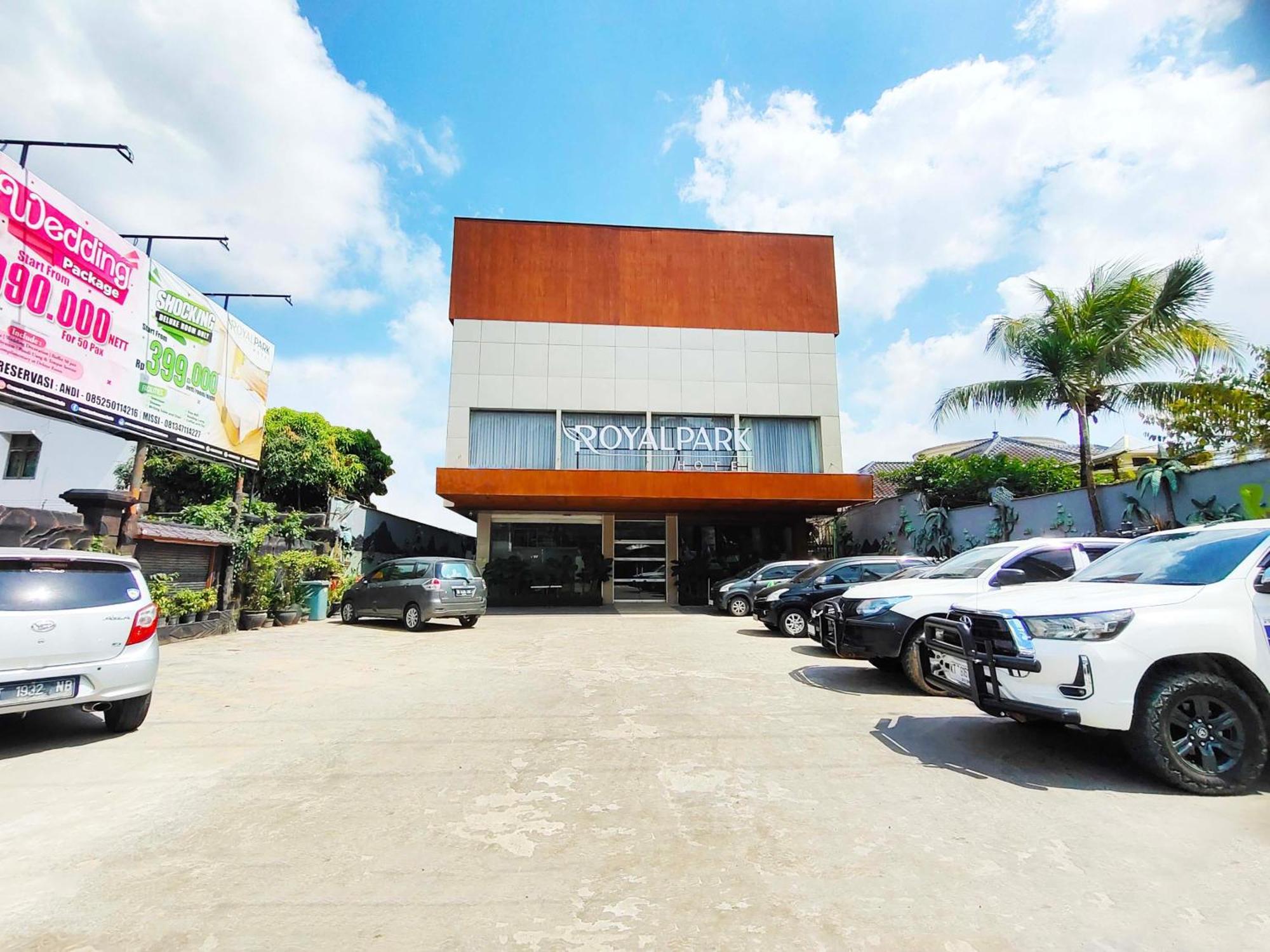 Royal Park Hotel Samarinda Ngoại thất bức ảnh
