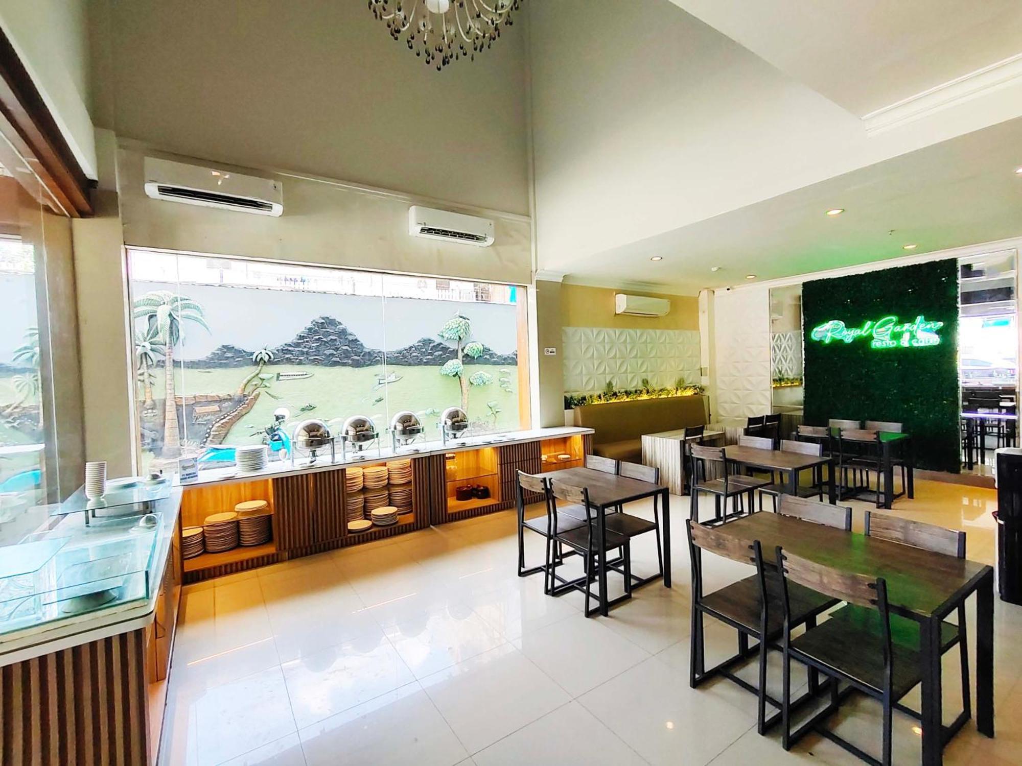 Royal Park Hotel Samarinda Ngoại thất bức ảnh