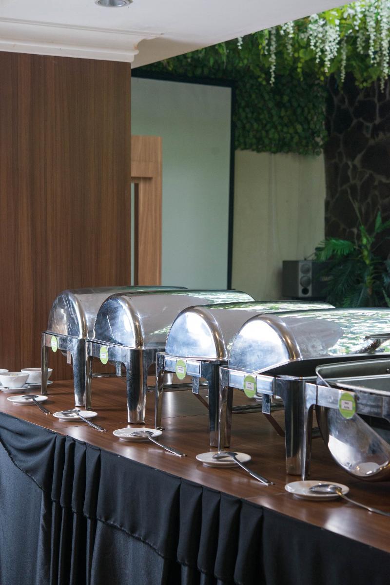Royal Park Hotel Samarinda Ngoại thất bức ảnh